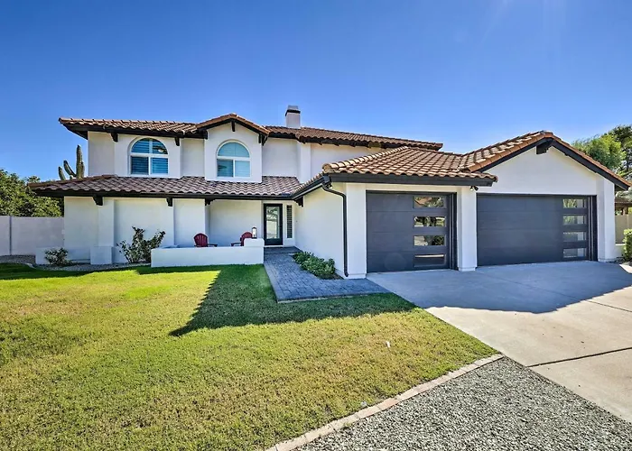 Putting Green, Game Room, Pool! Oasis * Scottsdale