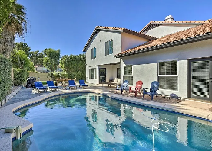 Putting Green, Game Room, Pool! Oasis Ferienhaus
